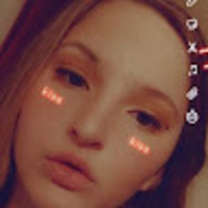 Meet your Posher, Alie